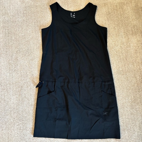 Arc'teryx Dresses & Skirts - Arc’teryx Contenta Drawstring Dress - size M